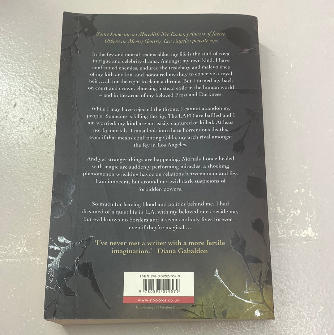 Divine misdemeanors. Laurell K. Hamilton. 2009.