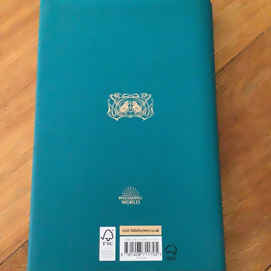 Crimes of Grindelwald: the original screenplay. J. K. Rowling. 2018.