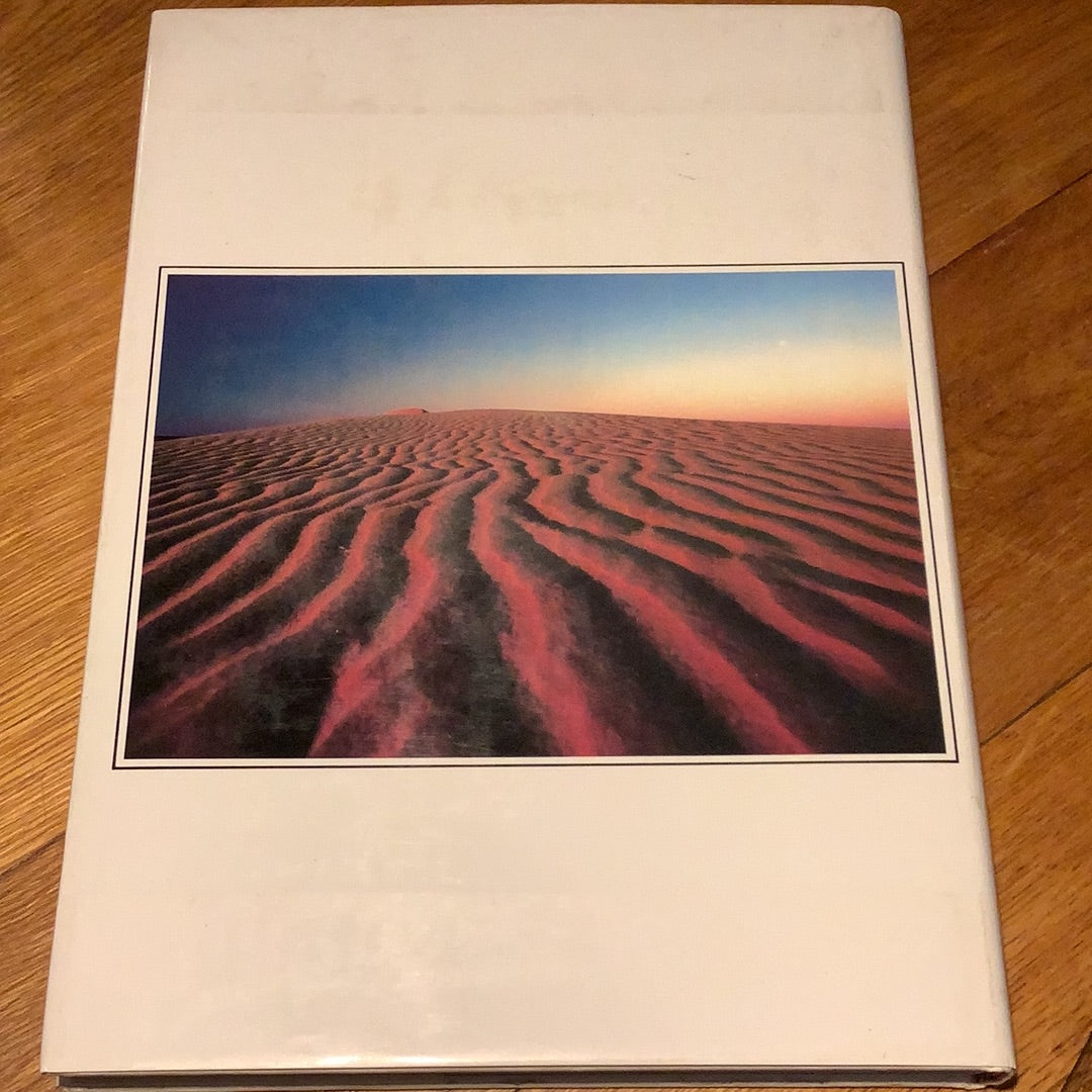 Australia: a timeless grandeur. Helen Grasswill. 1981.