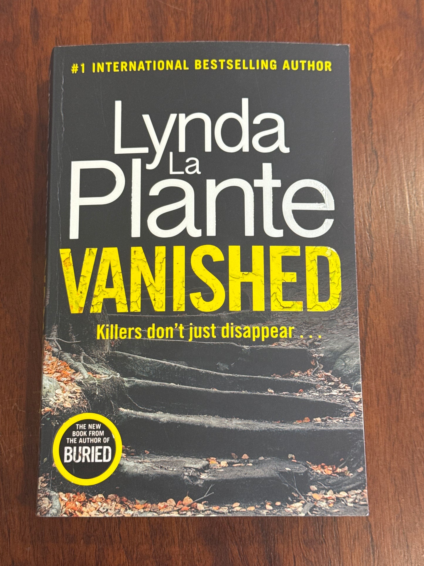 Vanished. Lynda La Plante. 2022.