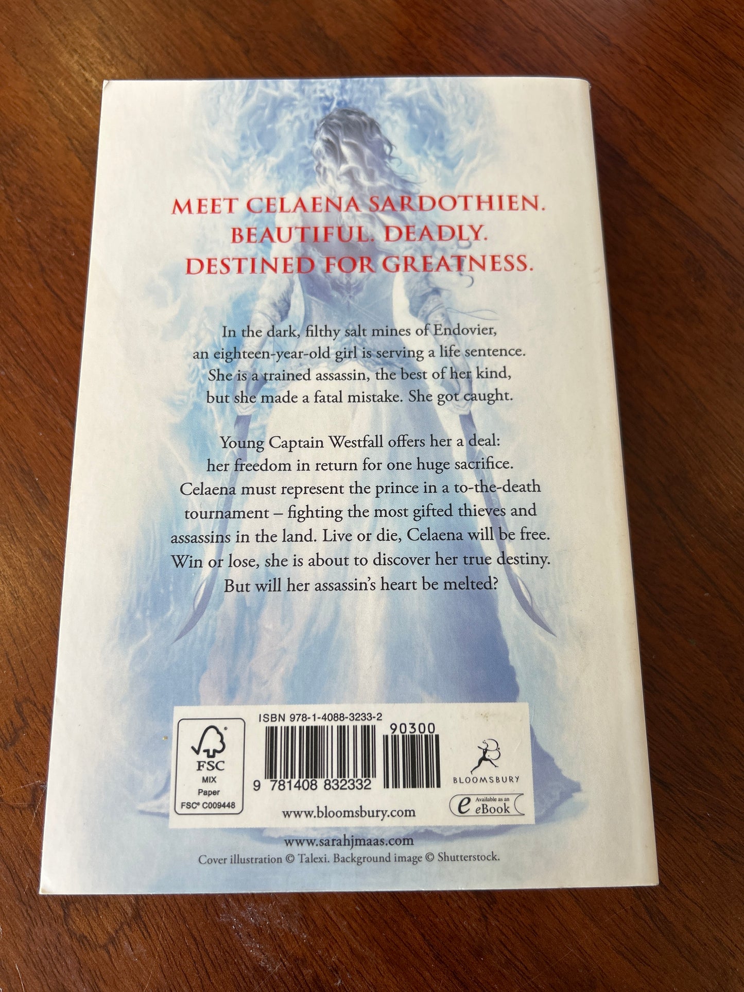 Throne of glass. Sarah J. Maas. 2012.