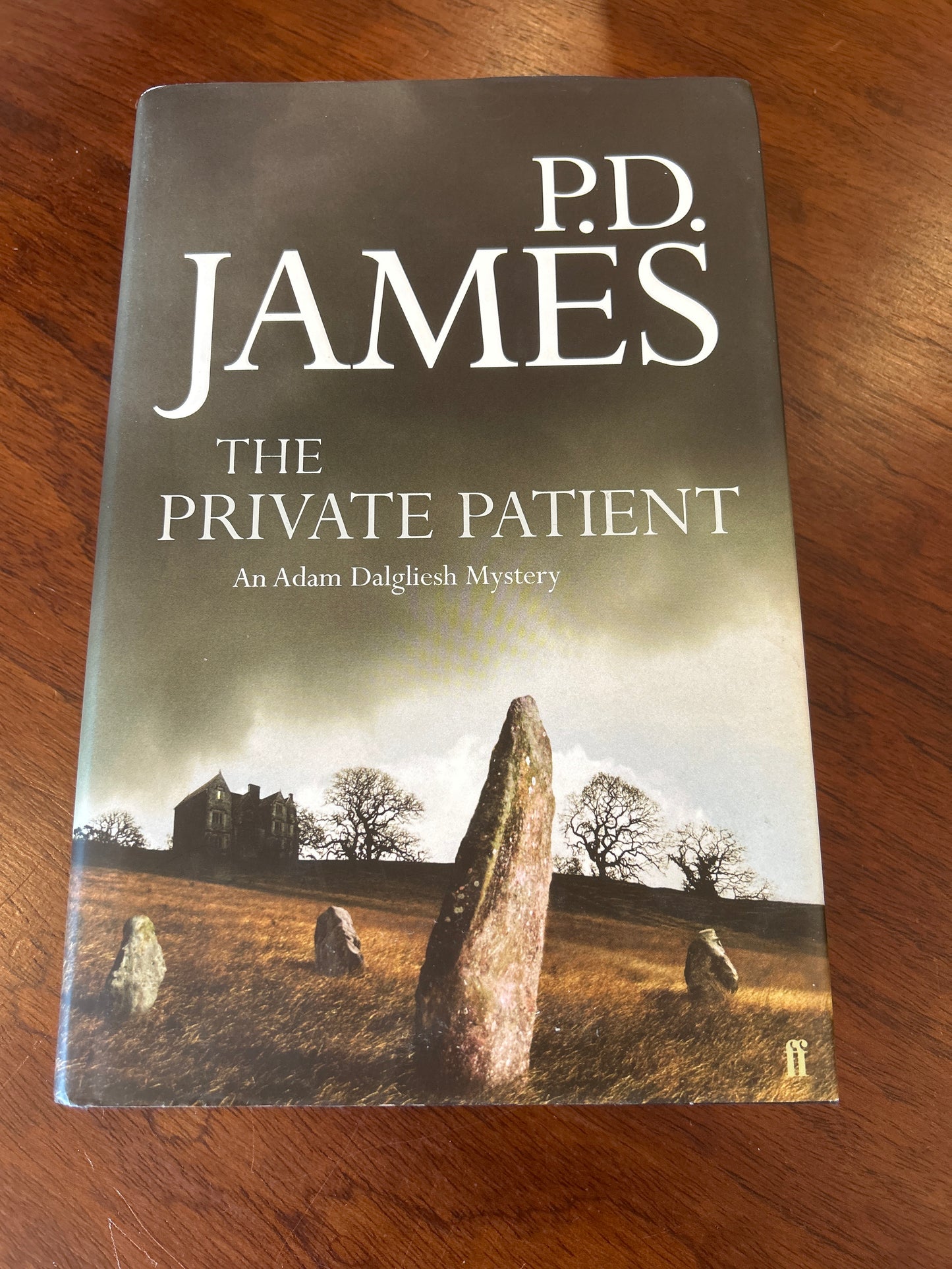Private patient. P. D. James. 2008.