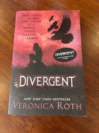 Divergent. Veronica Roth. 2012.