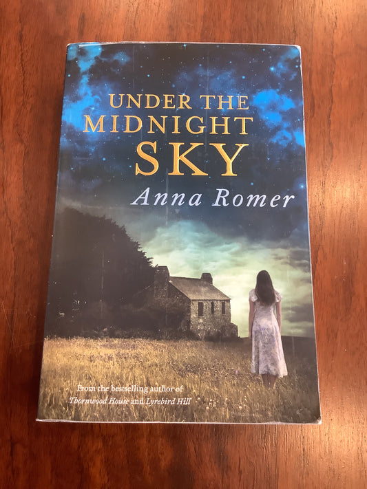 Under the midnight sky. Anna Romer. 2019.
