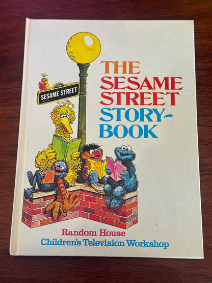 Sesame Street Storybook. Children’s Television Workshop.  1971.