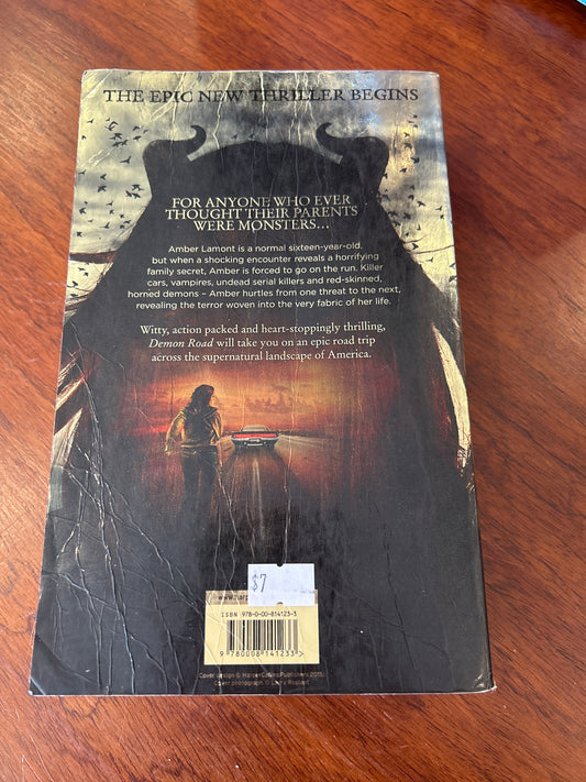 Demon road. Derek Landy. 2015.