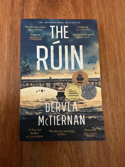 The Ruin. Dervla McTiernan. 2019.