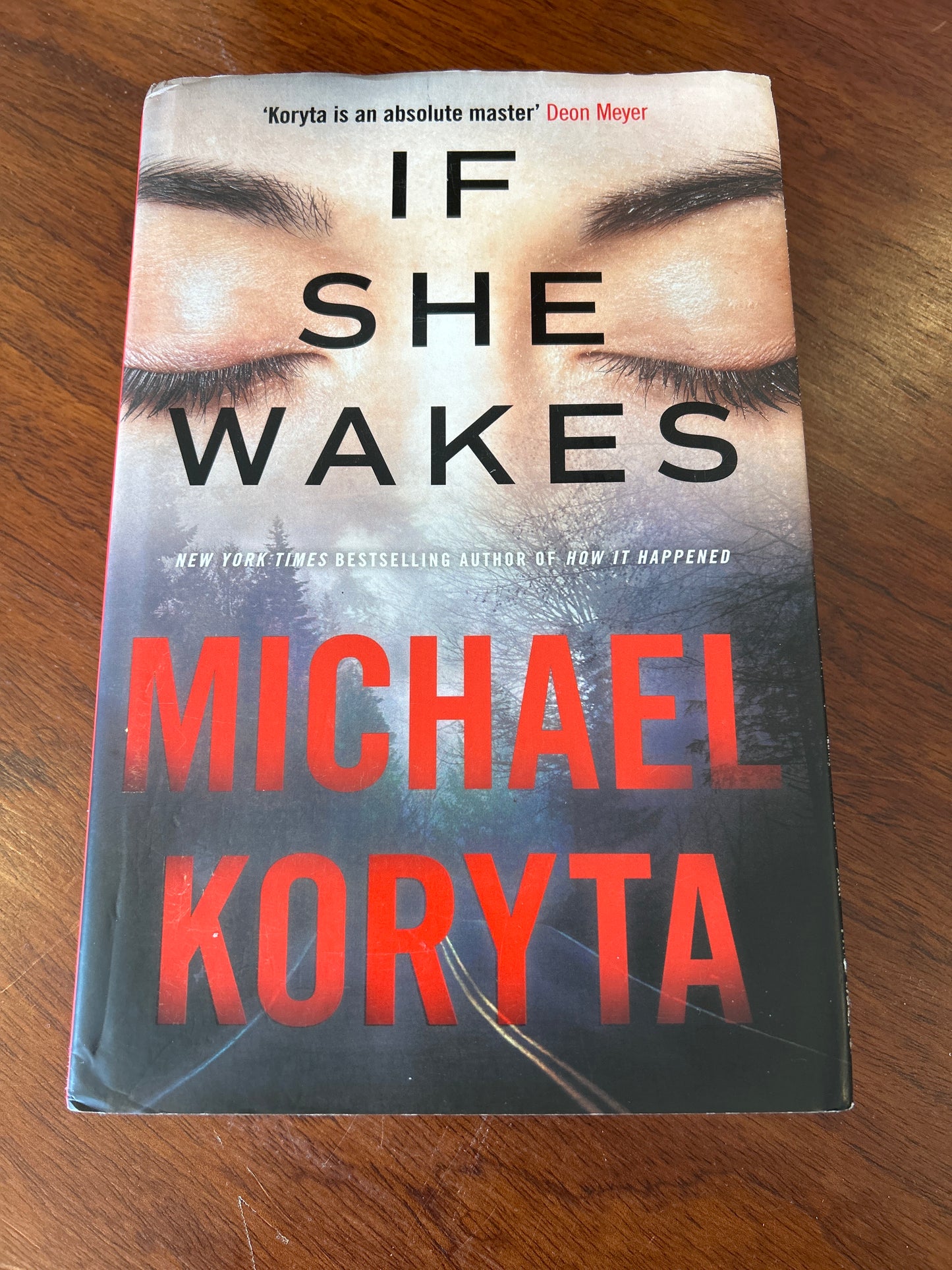 If she wakes. Michael Koryta. 2019.