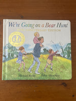 We're going on a bear hunt. Michael Rosen & Helen Oxenbury. 2019.