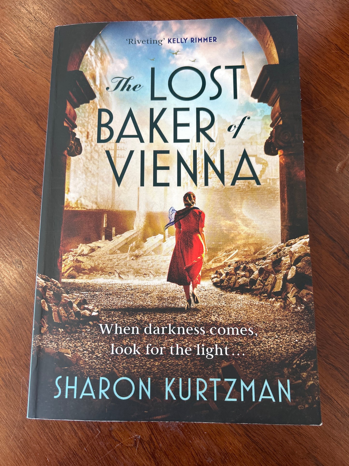Lost baker of Vienna. Sharon Kurtzman. 2025.