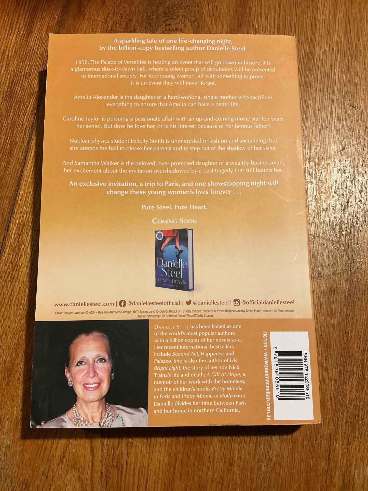 Ball at Versailles. Danielle Steel. 2023.