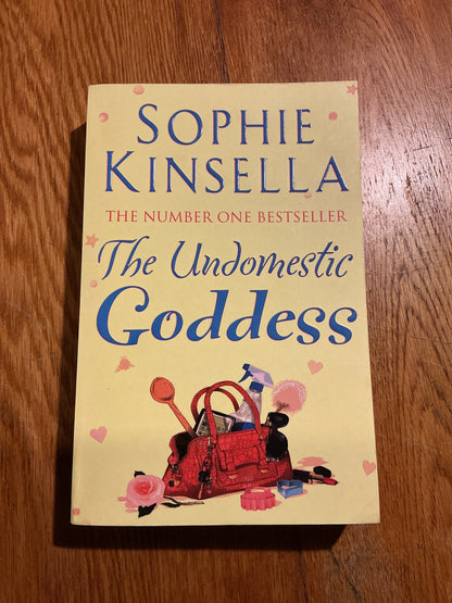 Undomestic goddess. Sophie Kinsella. 2006.