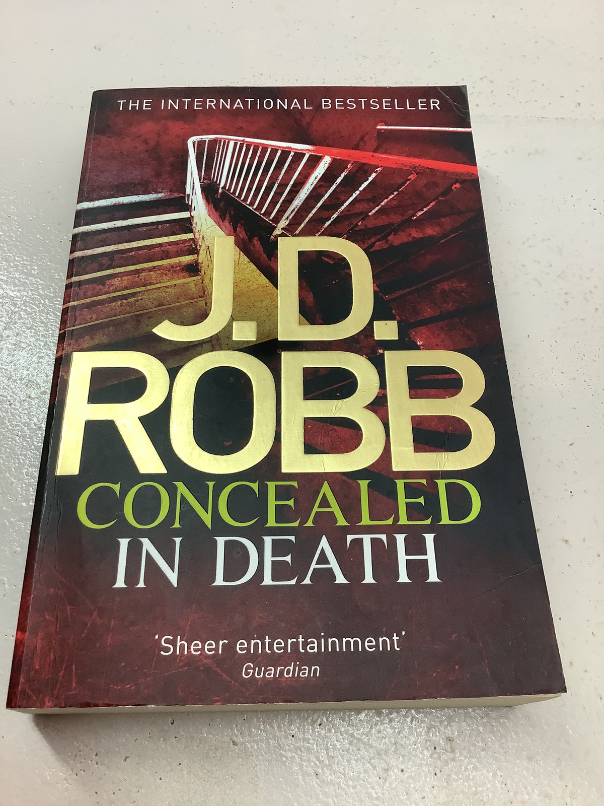 Concealed in death. J.D. Robb. 2014.