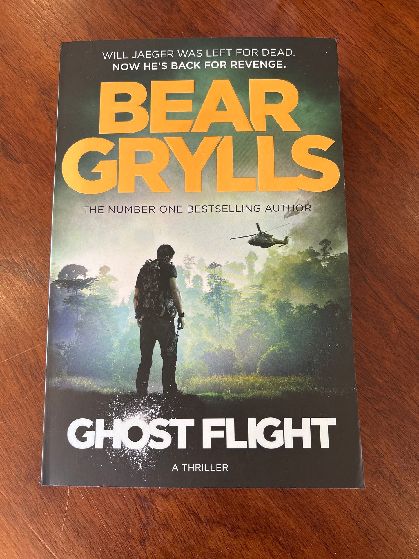 Ghost flight. Bear Grylls. 2015.