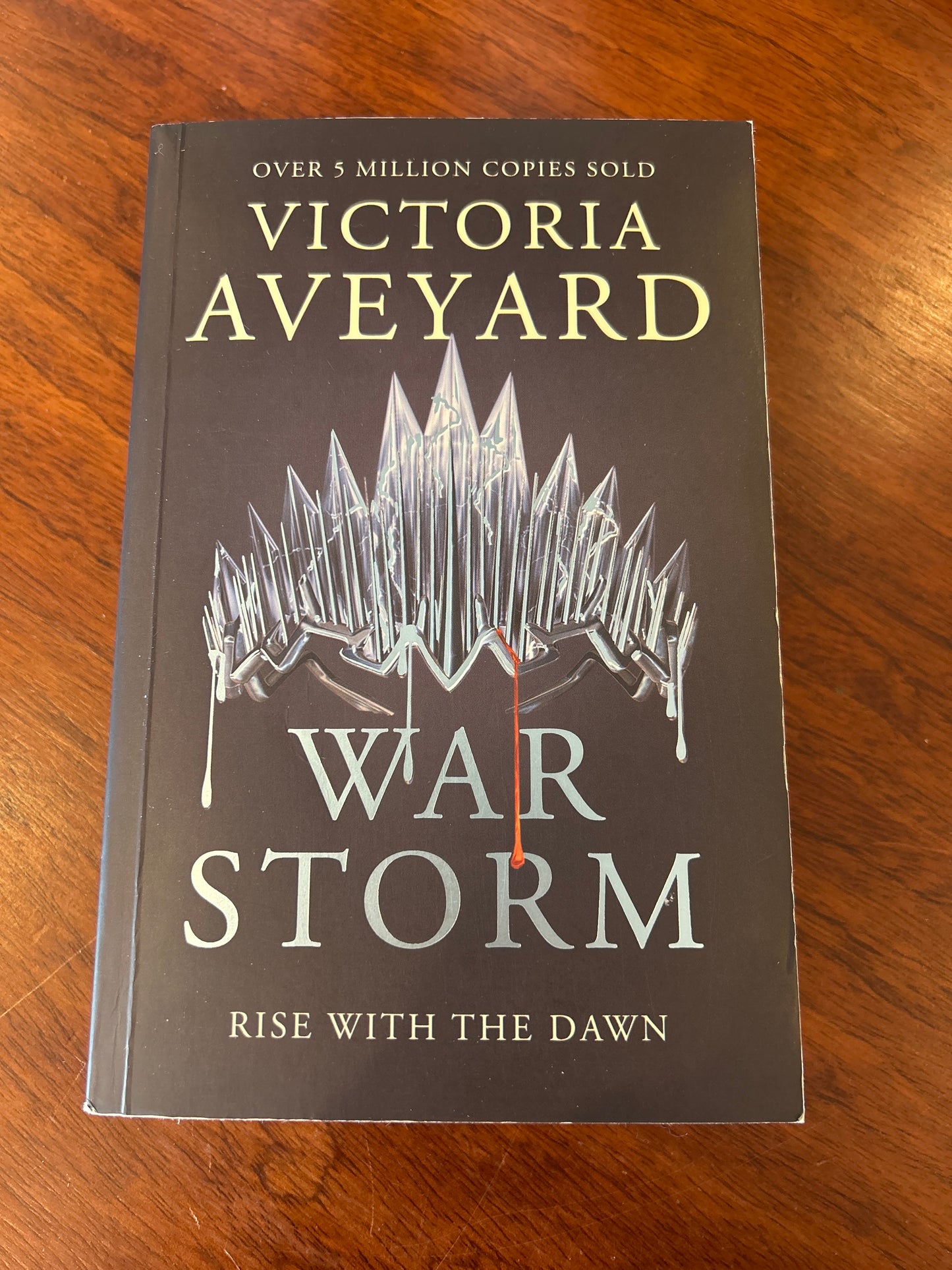 War storm. Victoria Aveyard. 2019.
