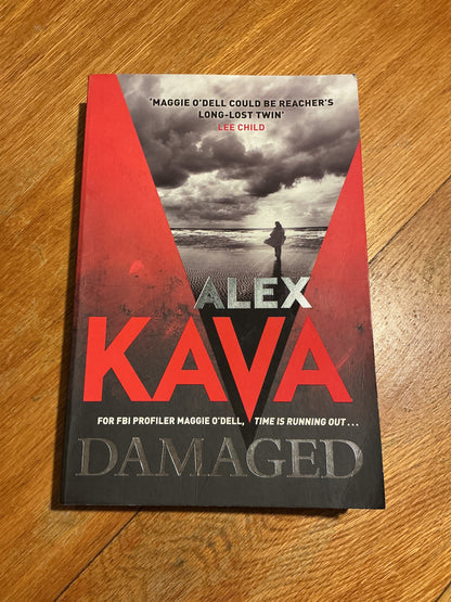 Damaged. Alex Kava. 2010.