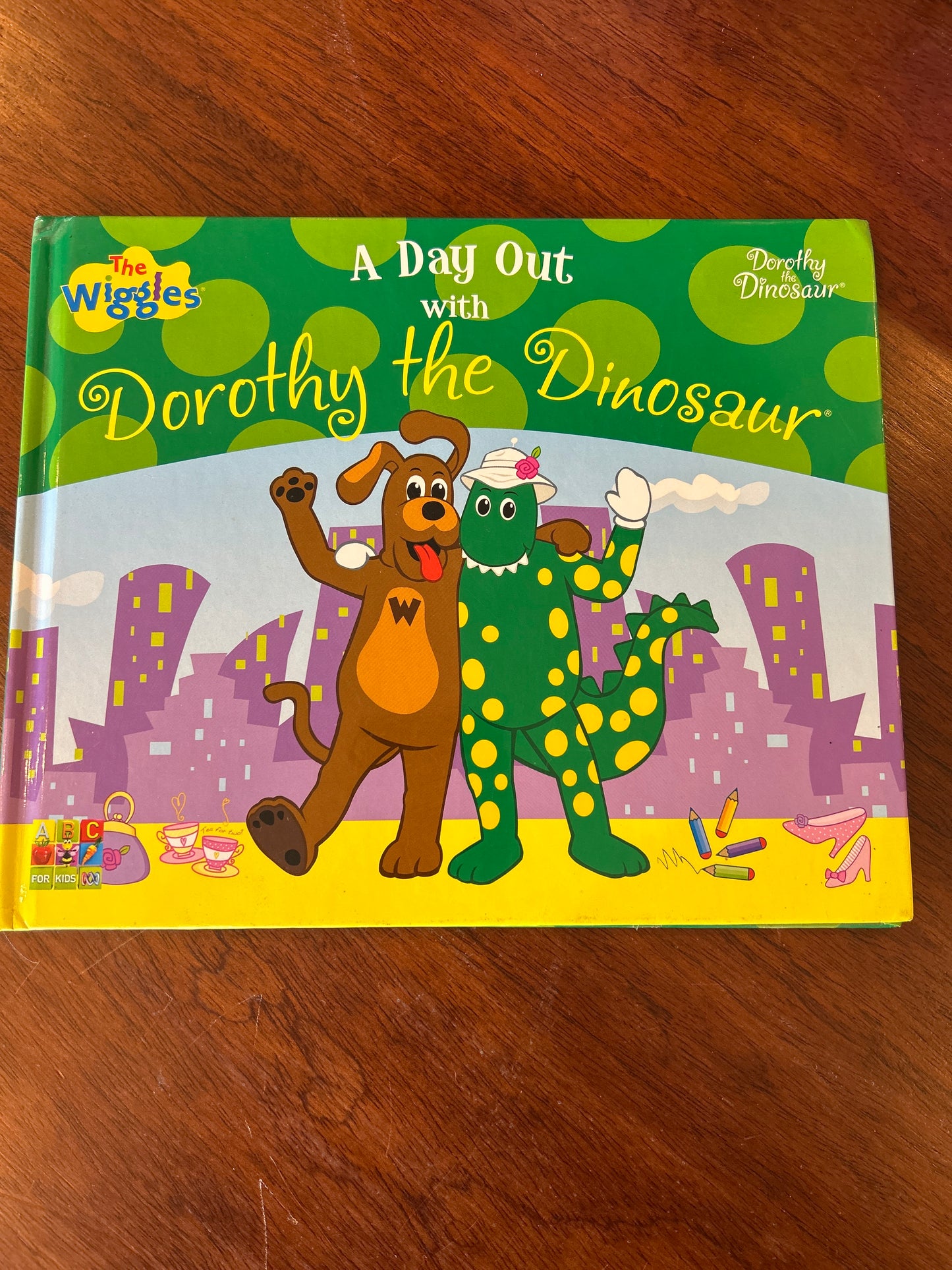 Day out with Dorothy the Dinosaur. Jodie Polutele. 2010.