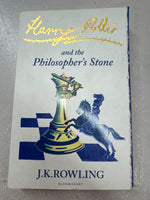 Harry Potter & the Philosopher's stone. J.K. Rowling.