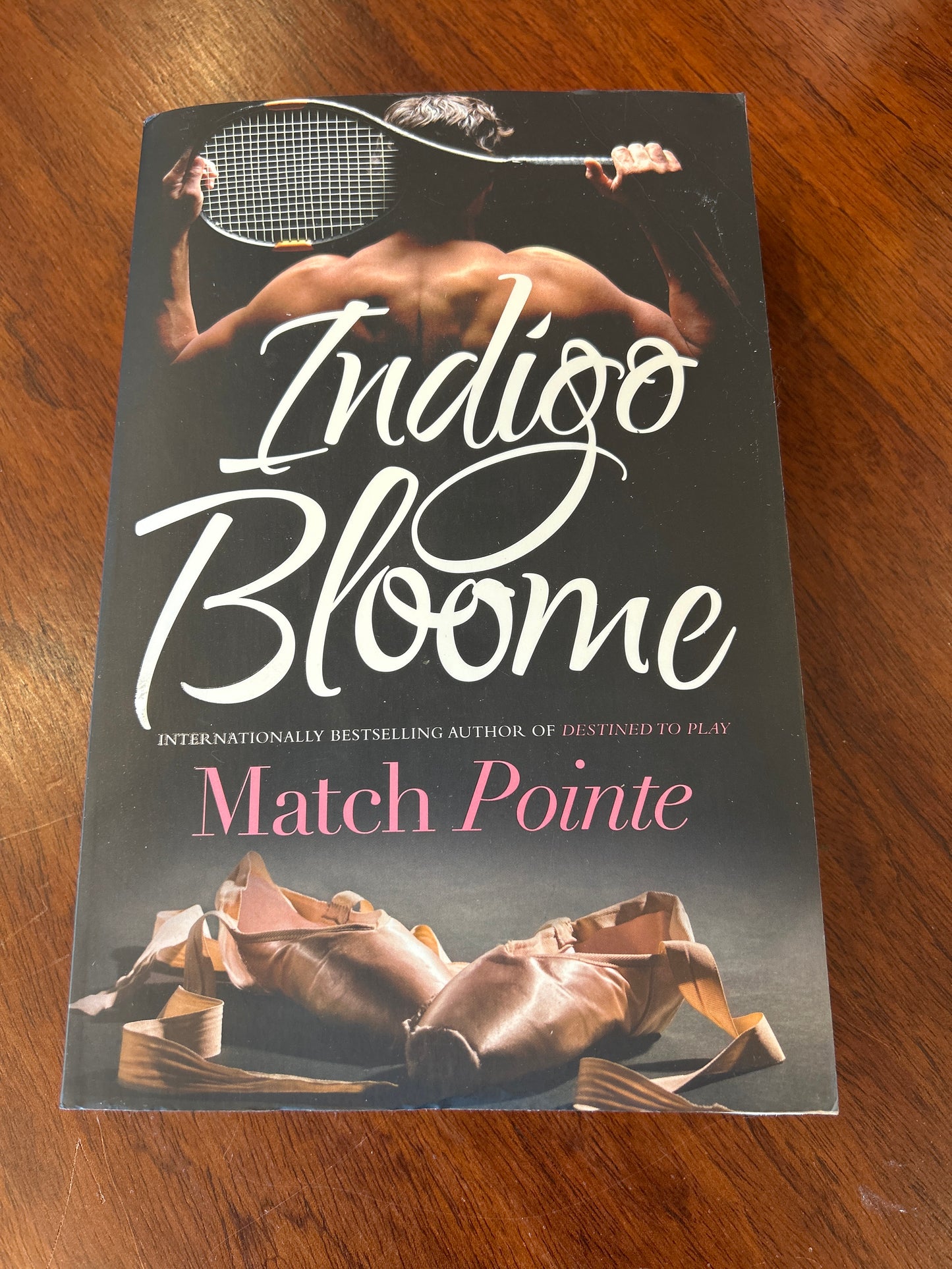 Match pointe. Indigo Bloome. 2015.