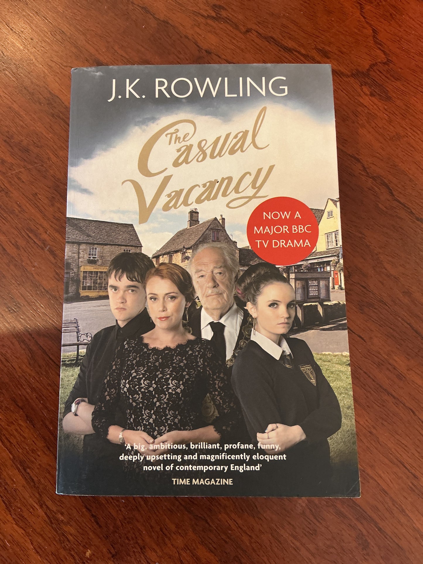 Casual vacancy. J. K. Rowling. 2015.