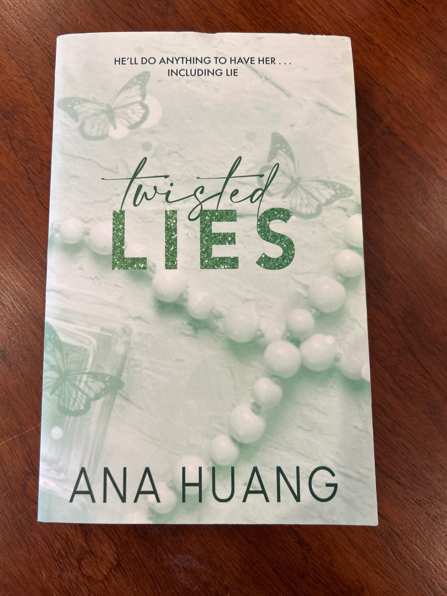 Twisted lies. Ana Huang. 2022.