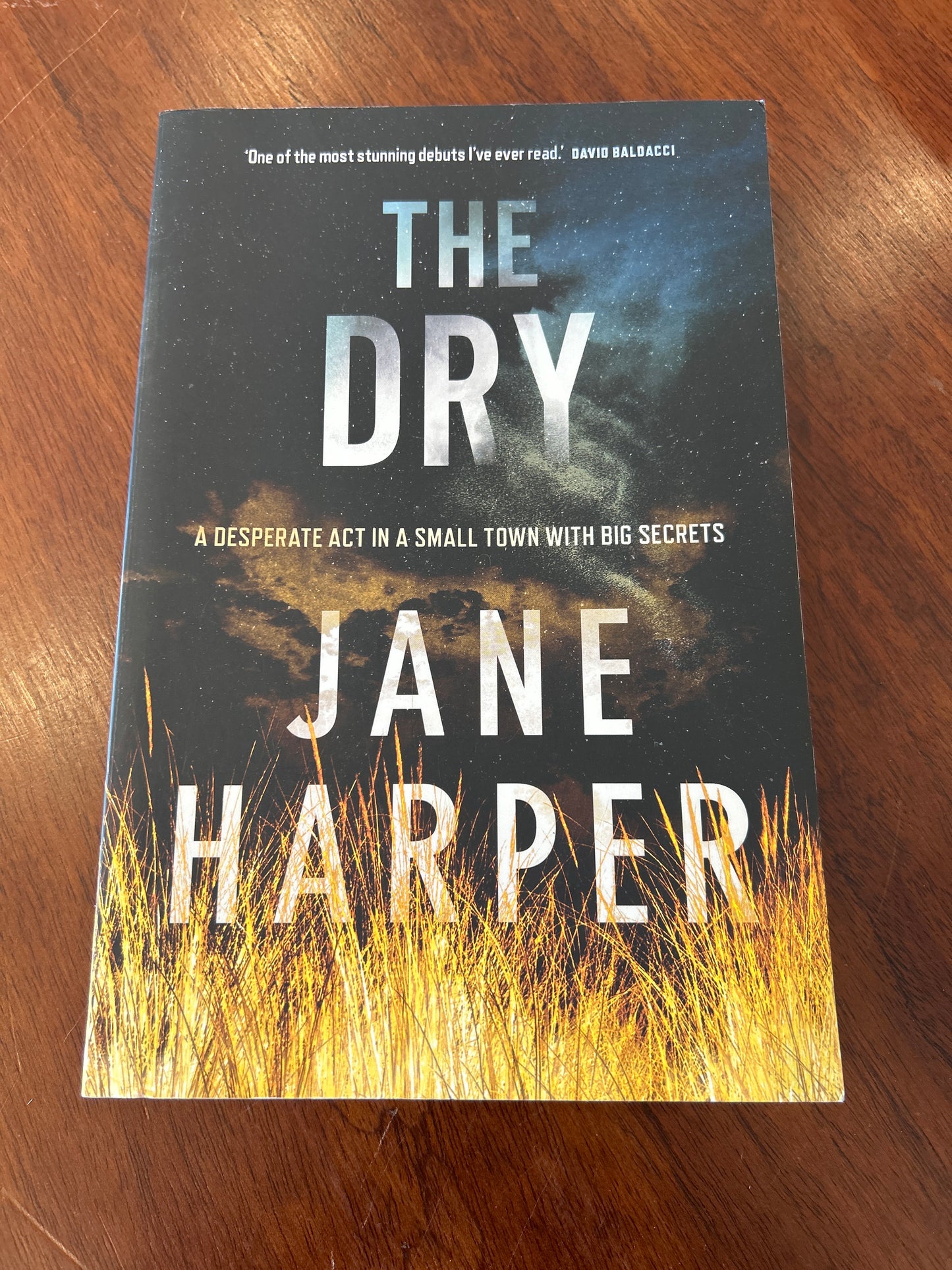 Dry. Jane Harper. 2016.