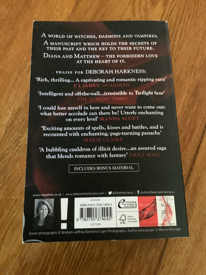 Discovery of witches. Deborah Harkness. 2014.