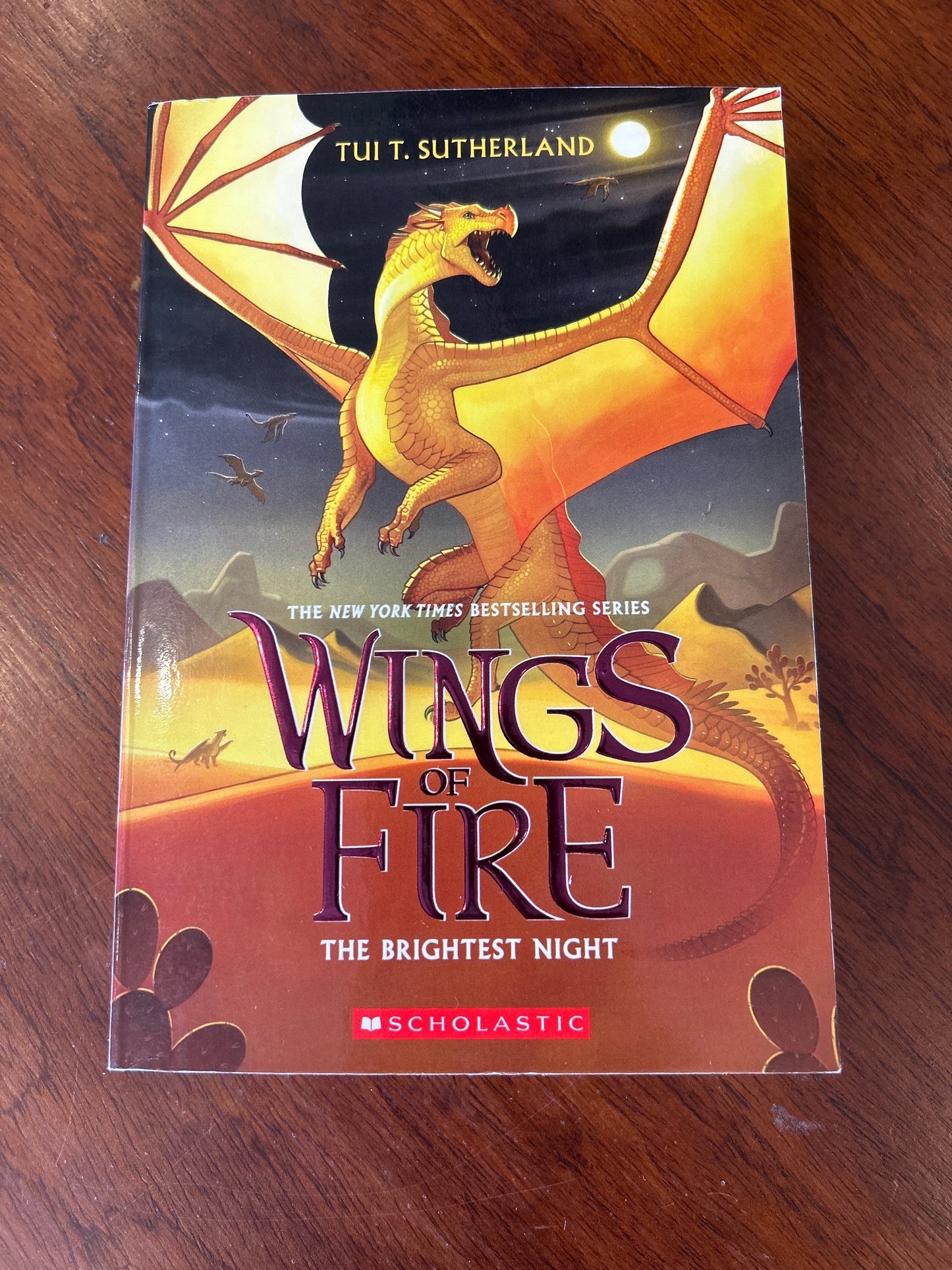 Wings of Fire: brightest night. Tui T. Sutherland. 2019.