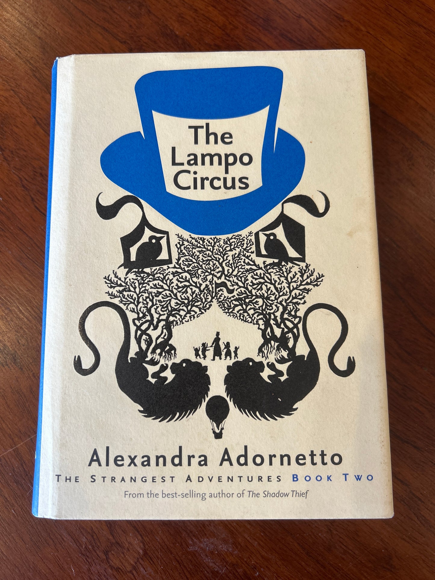 Lampo circus. Alexandra Adornetto. 2008.