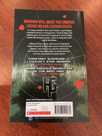 Hunger games. Suzanne Collins. 2009.