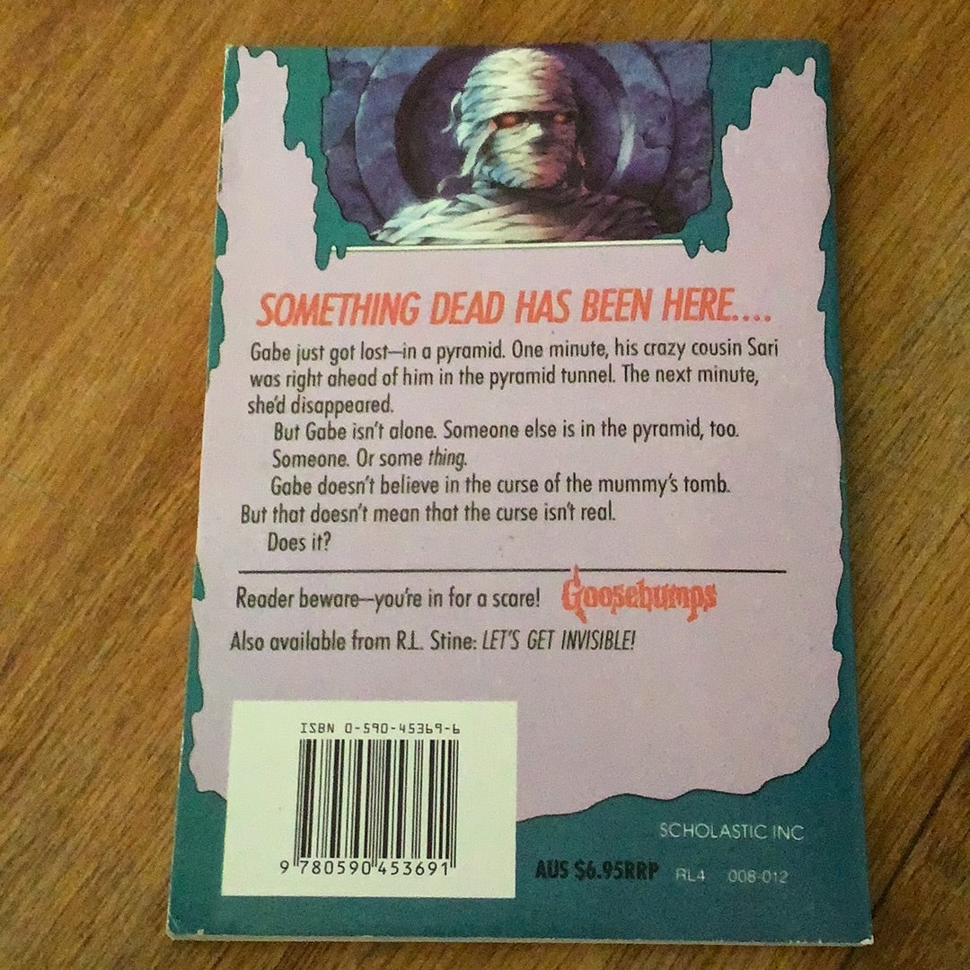 Curse of the mummy’s tomb. R. L. Stine. 1993.