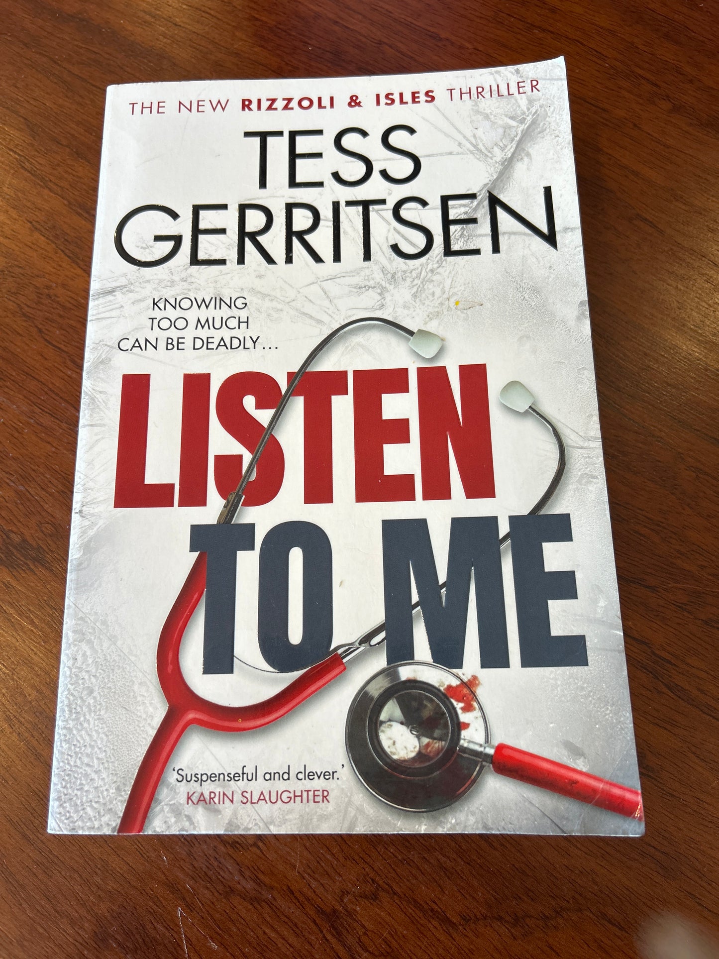 Listen to me. Tess Gerritsen. 2022.