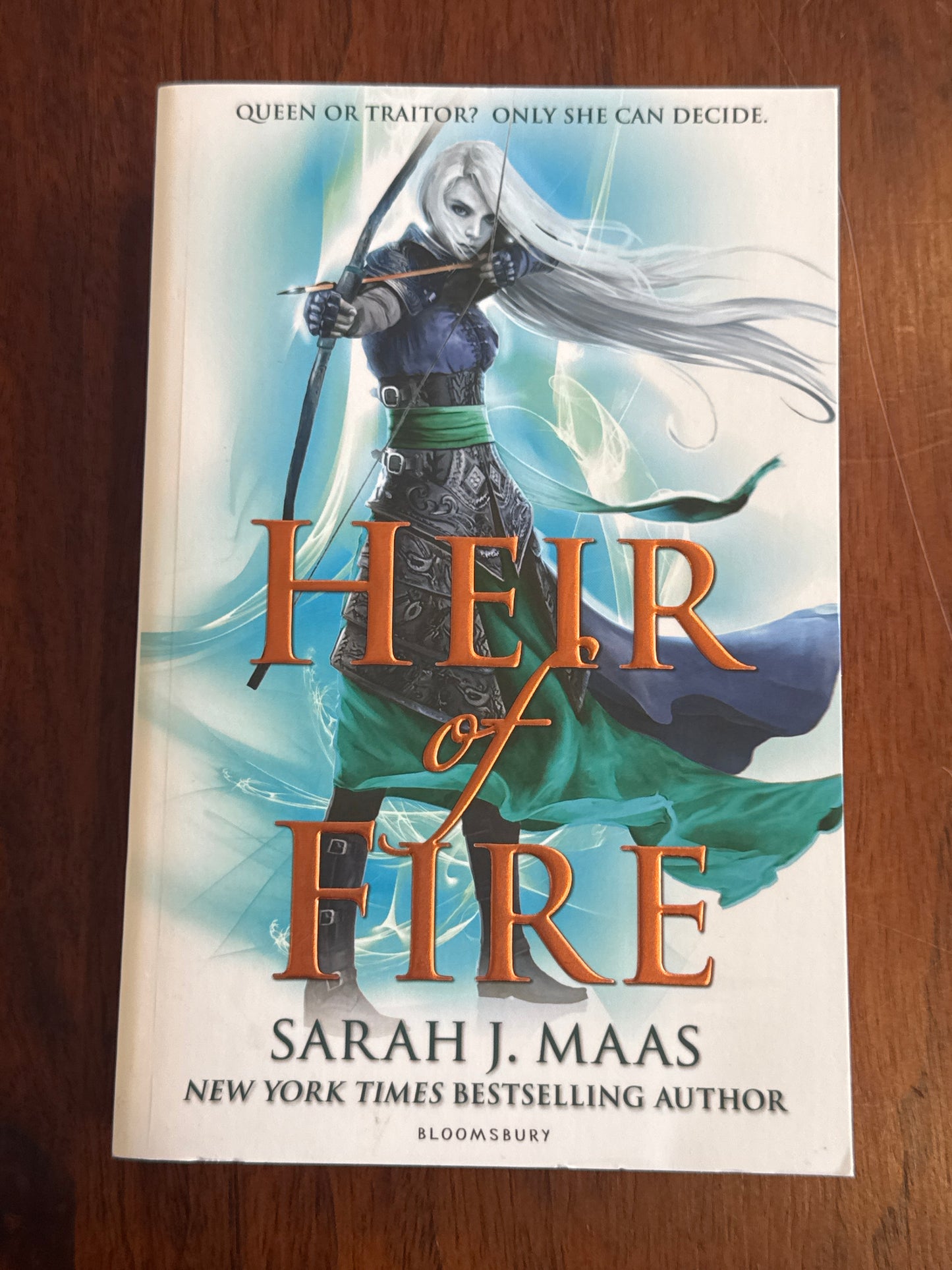 Heir of fire. Sarah J. Maas. 2014.