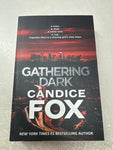 Gathering dark. Candice Fox. 2021.