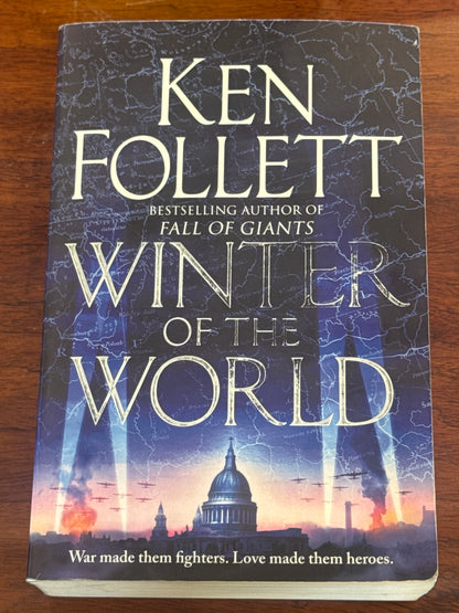 Winter of the world. Ken Follett. 2012.