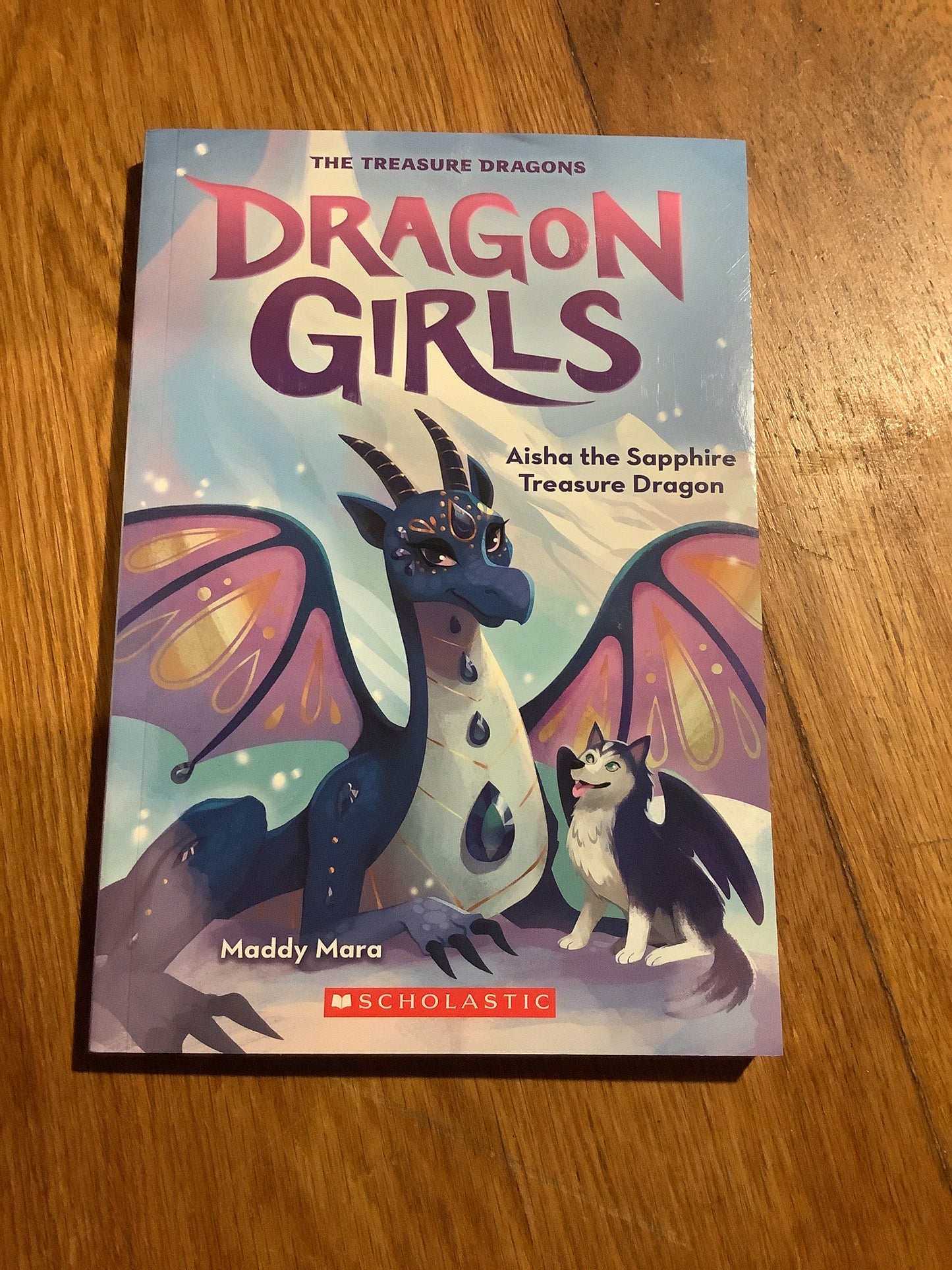 Dragon girls: Aisha the sapphire treasure dragon. Maddy Mara. 2022.