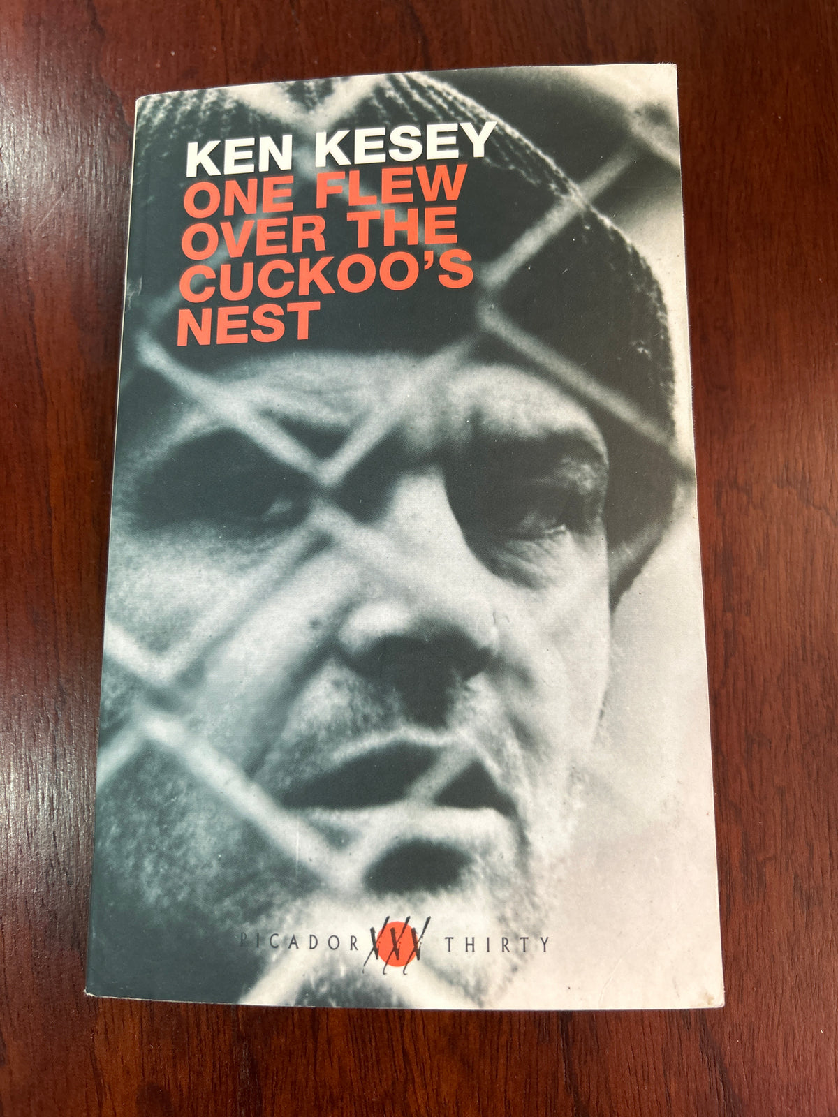One flew over the cuckoo's nest. Ken Kesey. 2002.
