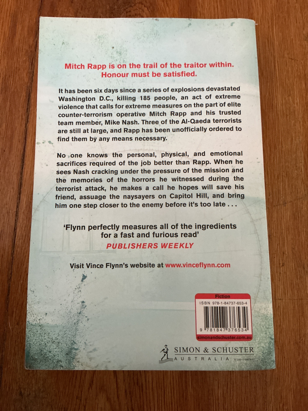 Pursuit of honour. Vince Flynn. 2009.