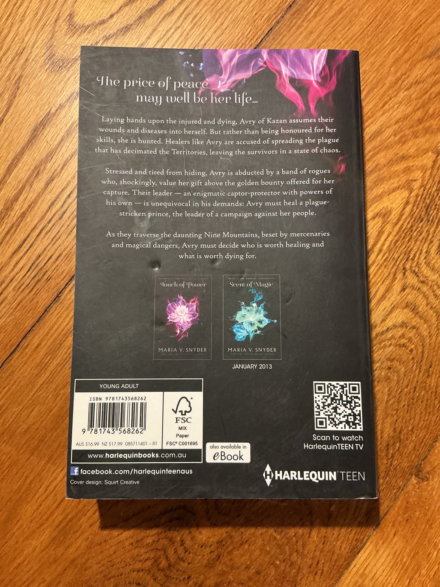 Touch of power. Maria V. Snyder. 2014.