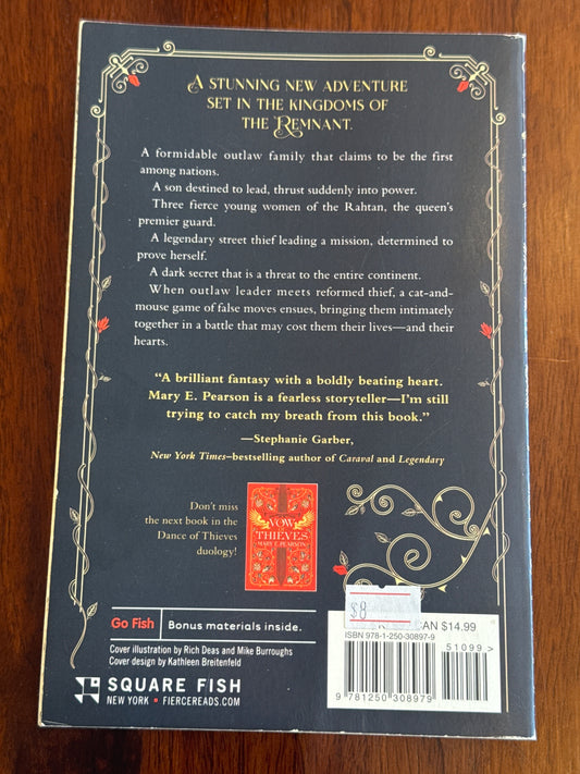 Dance of Thieves. Mary E. Pearson.