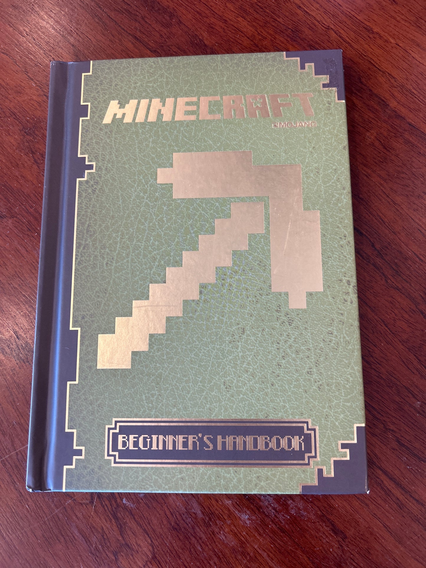 Minecraft: beginner’s handbook. Stephanie Milton. 2013.
