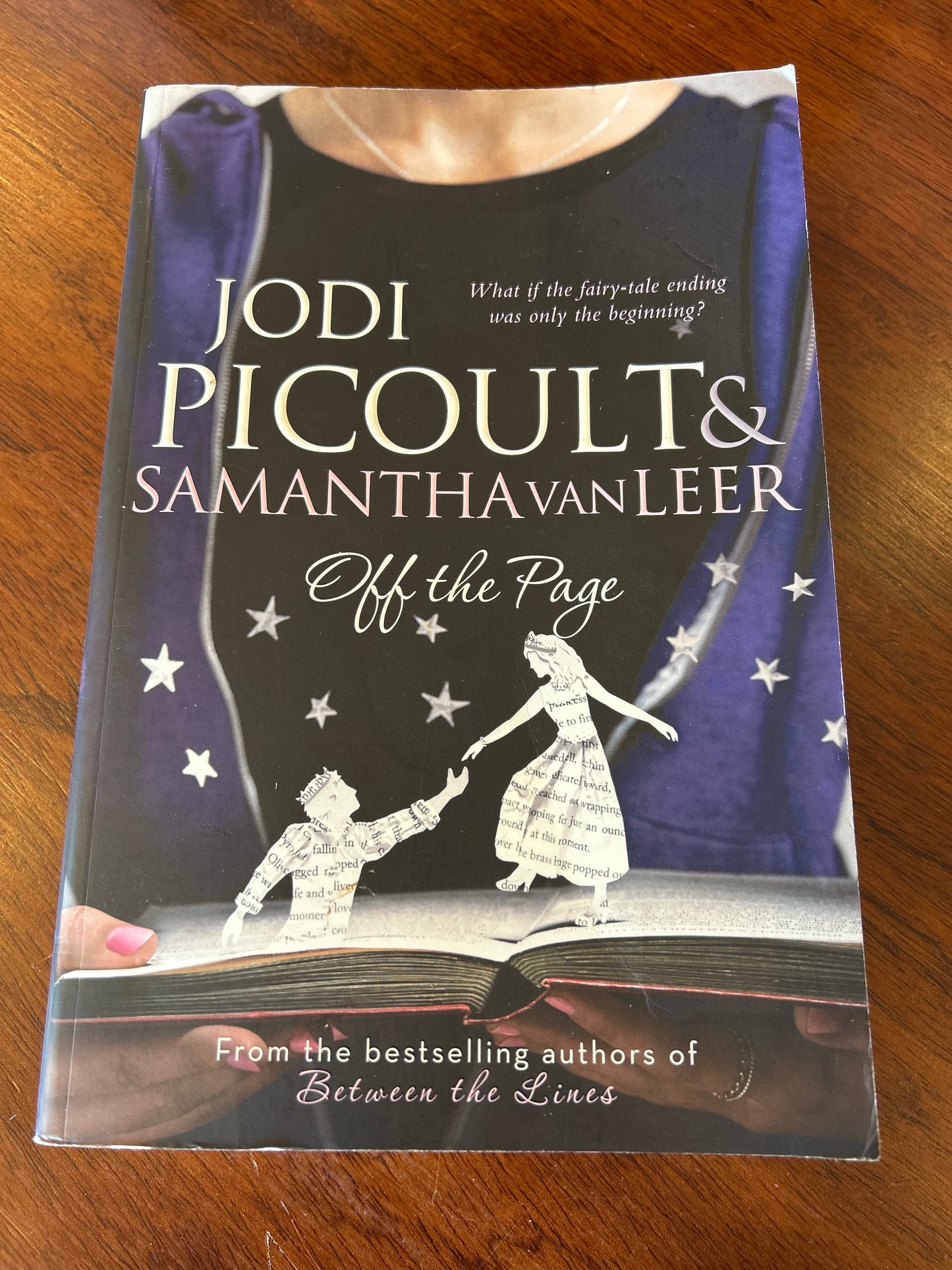 Off the page. Jodie Picoult & Samantha Van Leer. 2015.