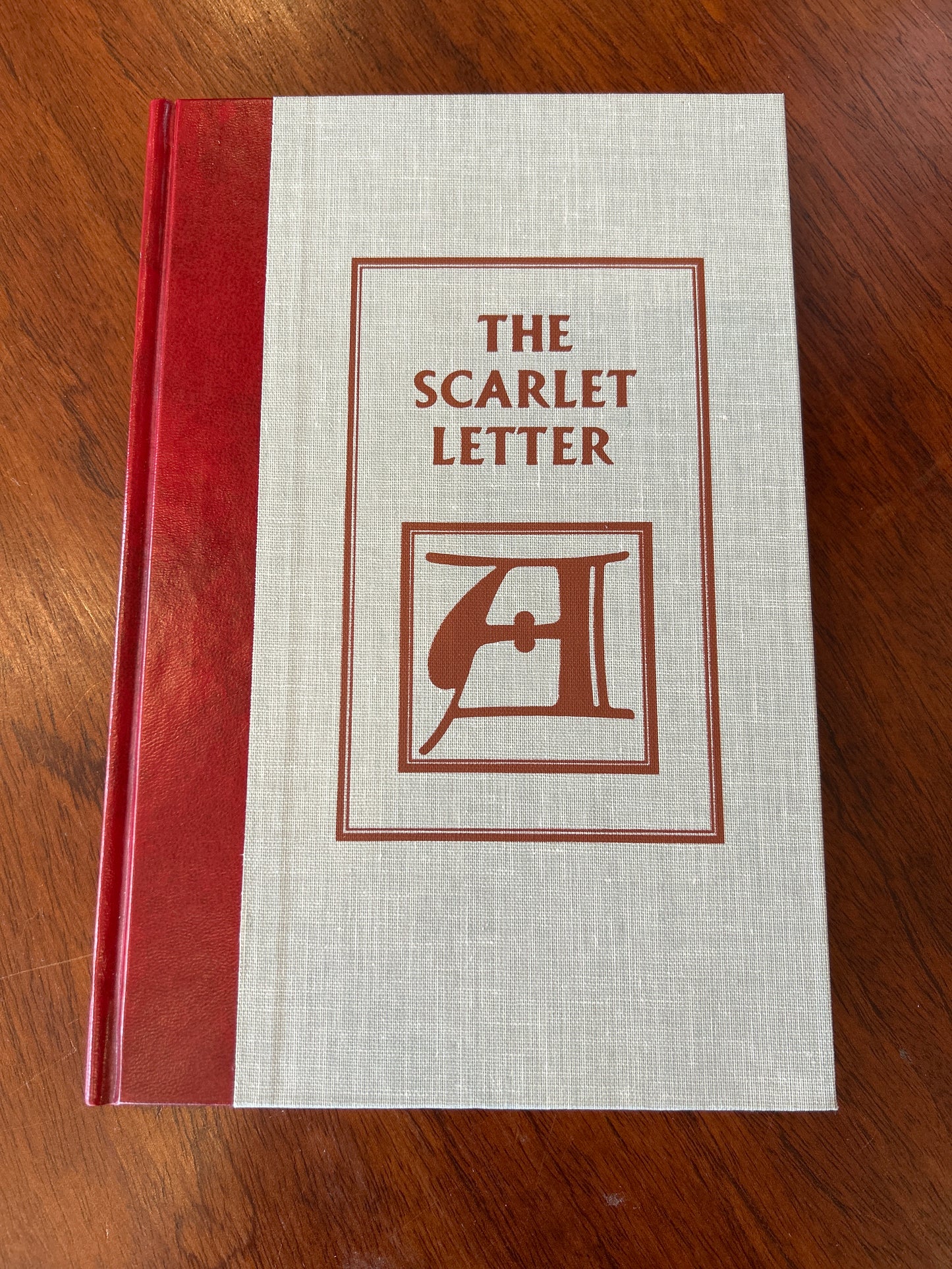 Scarlett letter. Nathaniel Hawthorne. 1990.