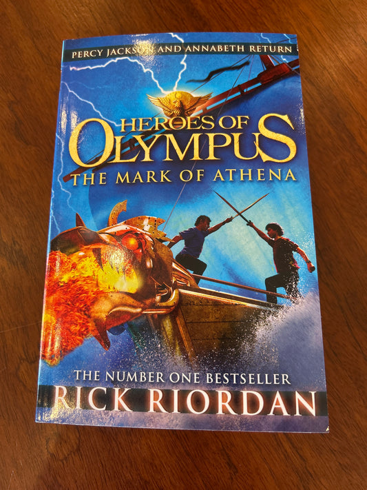 Heroes of Olympus: mark of Athena. Rick Riordan. 2013.