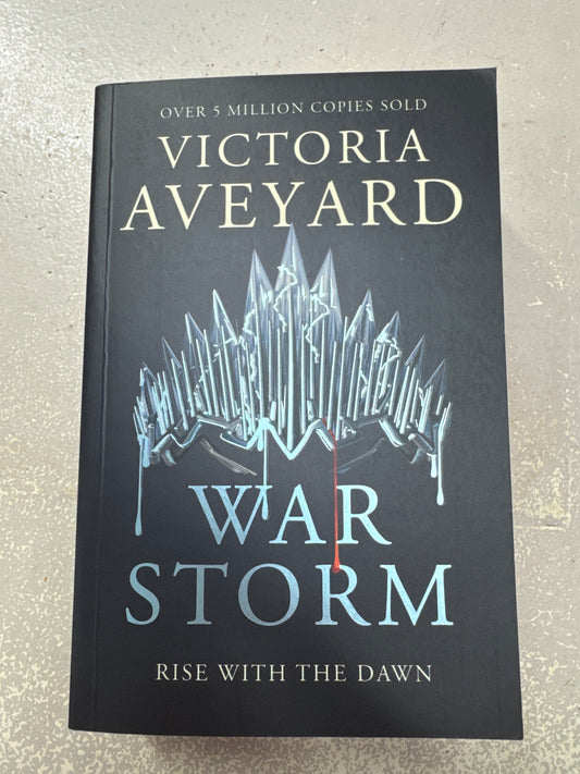 War storm. Victoria Aveyard. 2019.