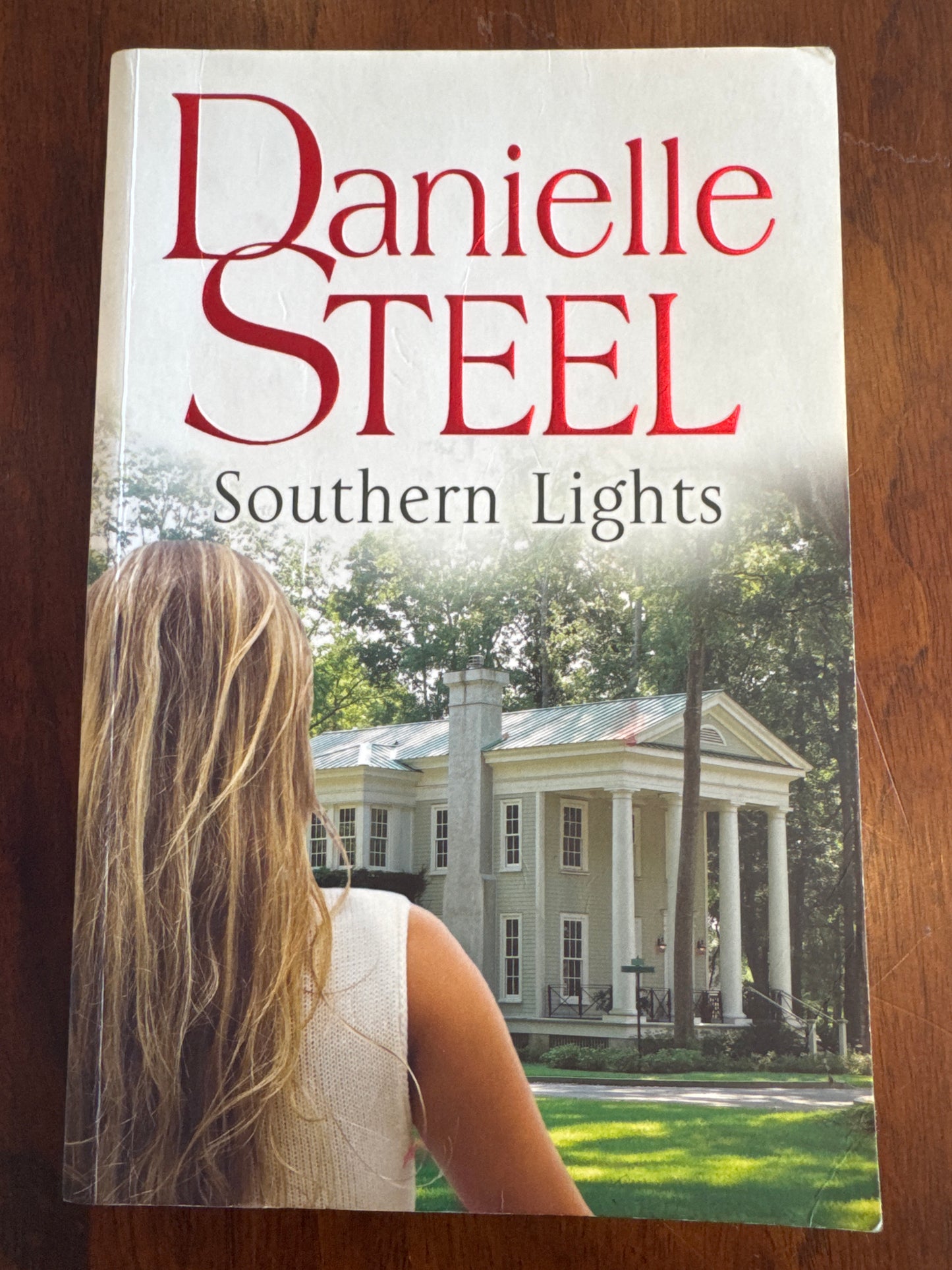 Southern Lights. Danielle Steel. 2009.