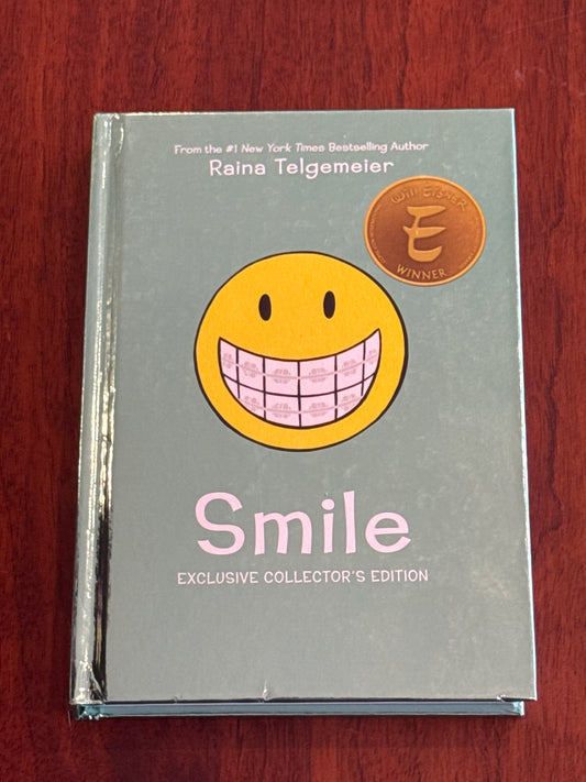 Smile. Raina Telgemeier. 2015.