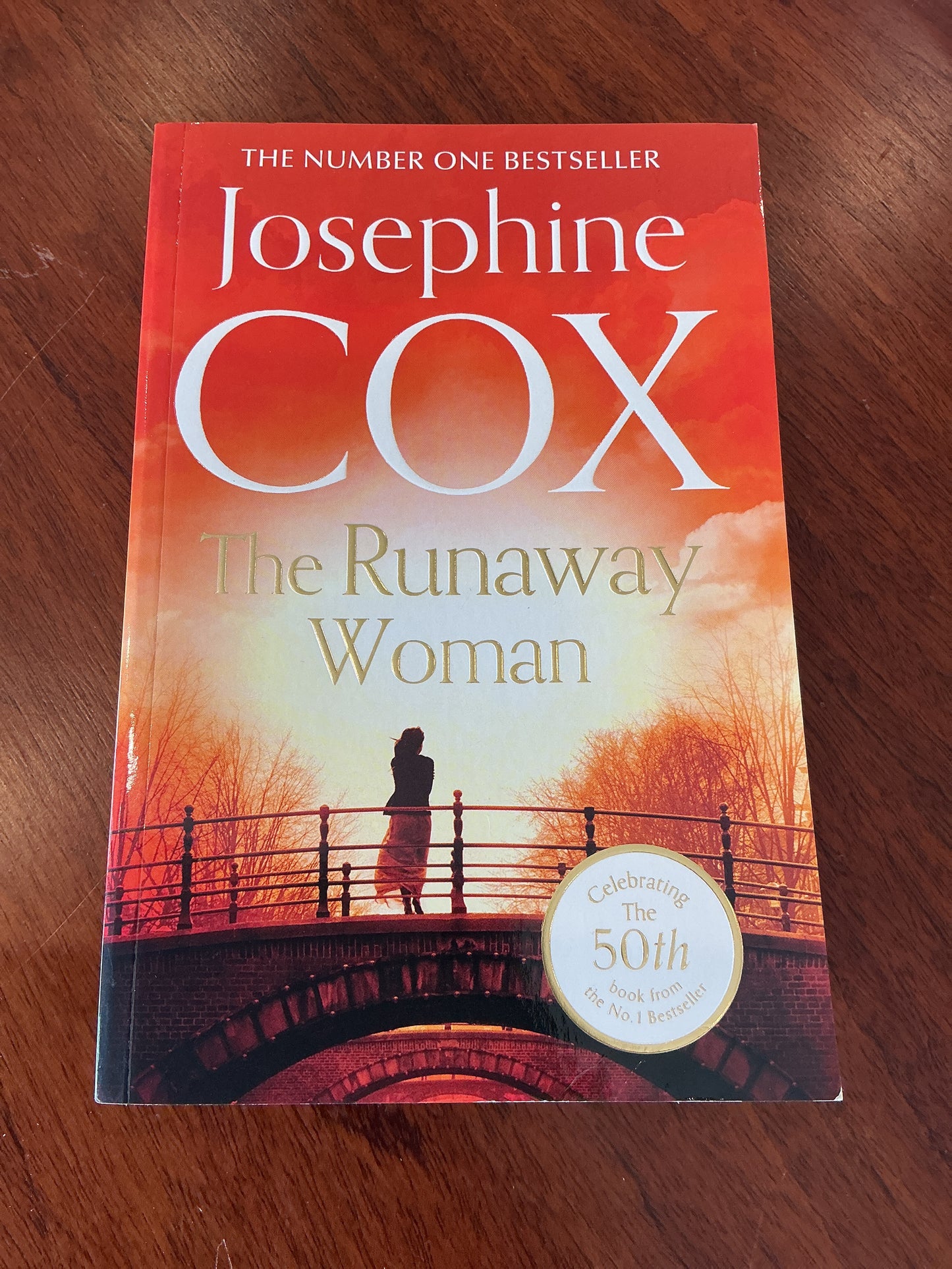 Runaway woman. Josephine Cox. 2014.