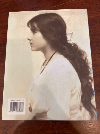 Last great Edwardian lady: in memoriam Her Majesty, Queen Elizabeth, the Queen Mother 1900-2002. Ingrid Seward. 2002.