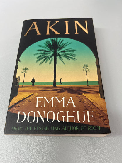 Akin. Emma Donoghue. 2019.